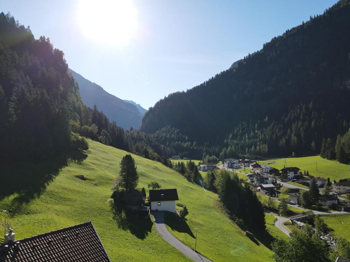 Haus Evelin Daire Sankt Leonhard im Pitztal Dış mekan fotoğraf